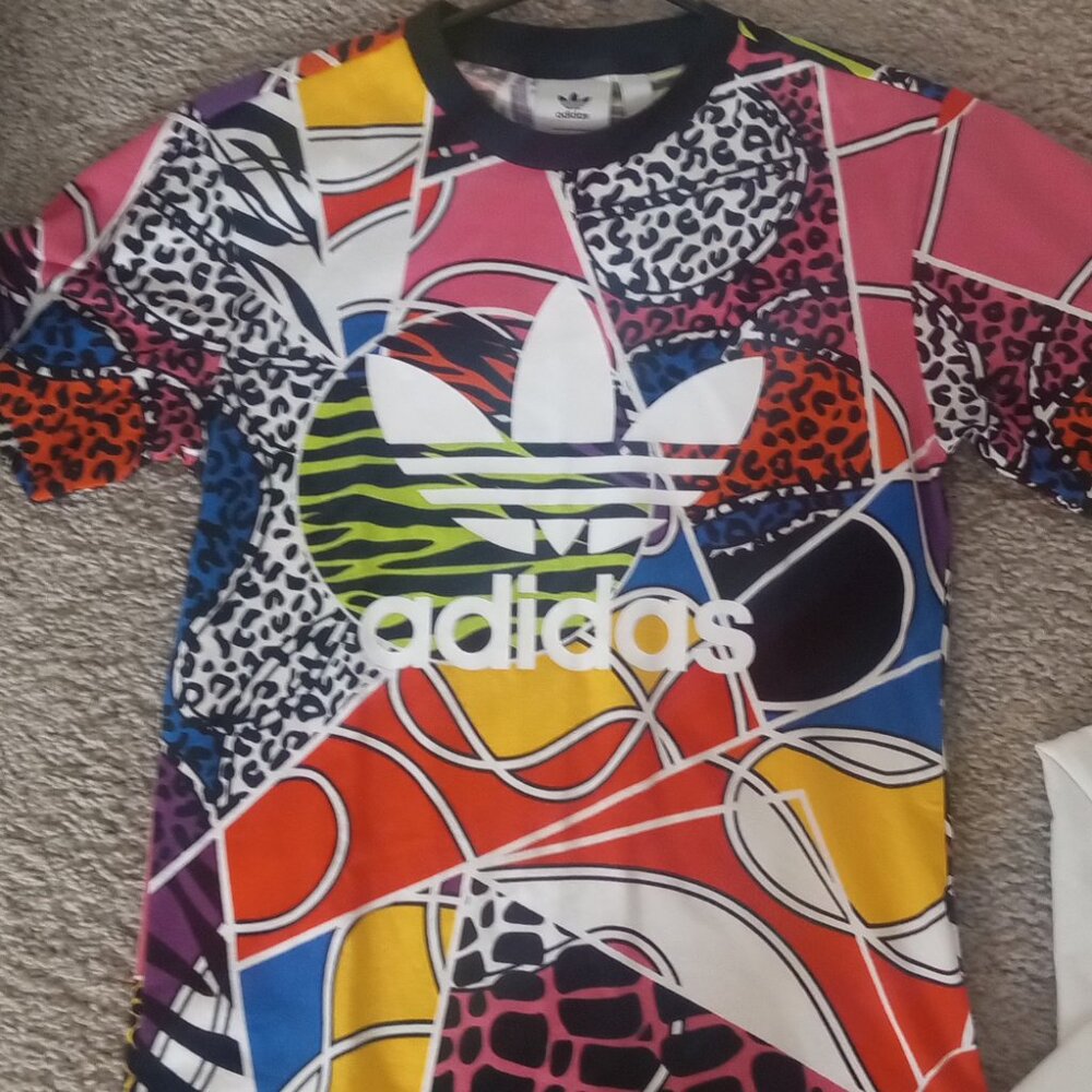Adidas tshirt